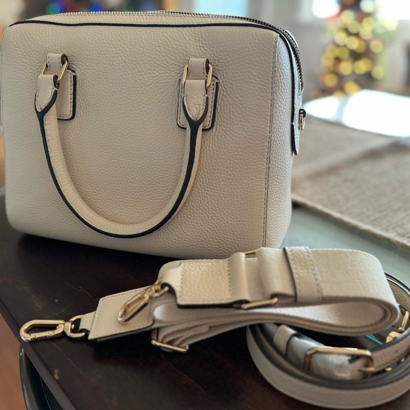 Tory Burch Ivory Crossbody Bag with Gold Accents - Picture 2 of 5